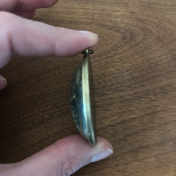 Octopus Pendant - Picture 3 of 4